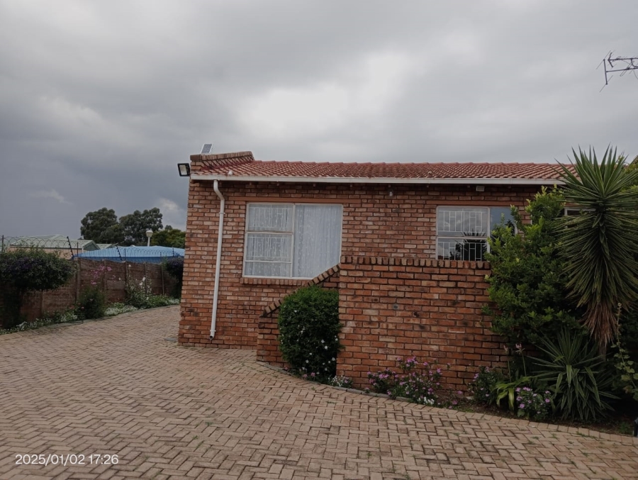 To Let 2 Bedroom Property for Rent in Terenure Gauteng