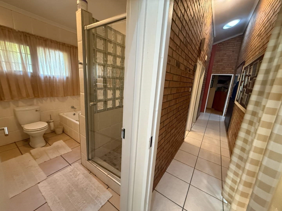 5 Bedroom Property for Sale in Bergbron Gauteng