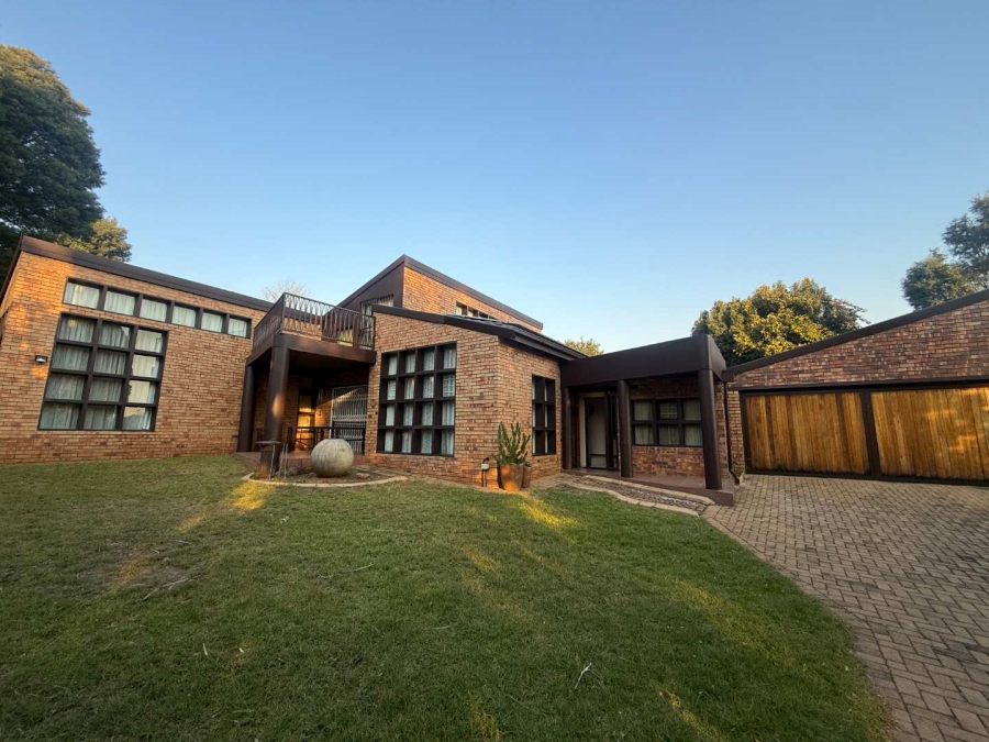 5 Bedroom Property for Sale in Bergbron Gauteng