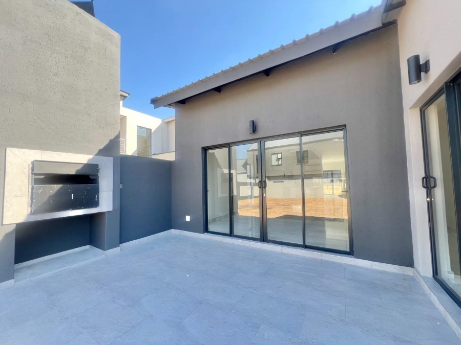 4 Bedroom Property for Sale in Roodeplaat Gauteng