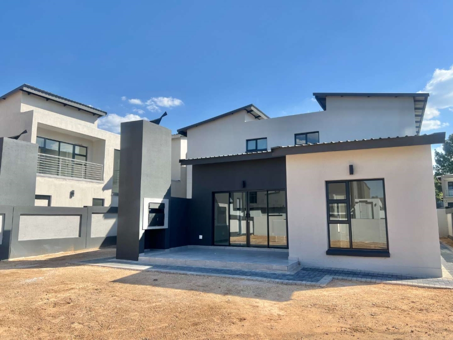 4 Bedroom Property for Sale in Roodeplaat Gauteng