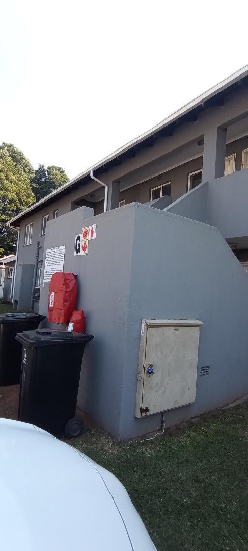 2 Bedroom Property for Sale in Glen Marais Gauteng