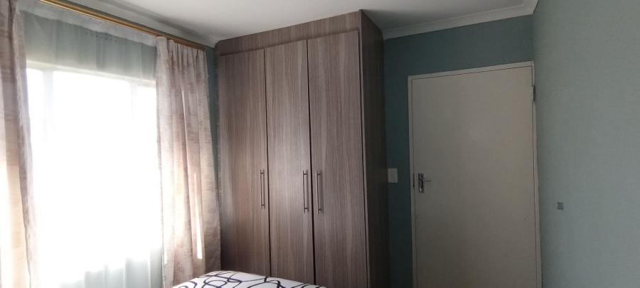 2 Bedroom Property for Sale in Glen Marais Gauteng