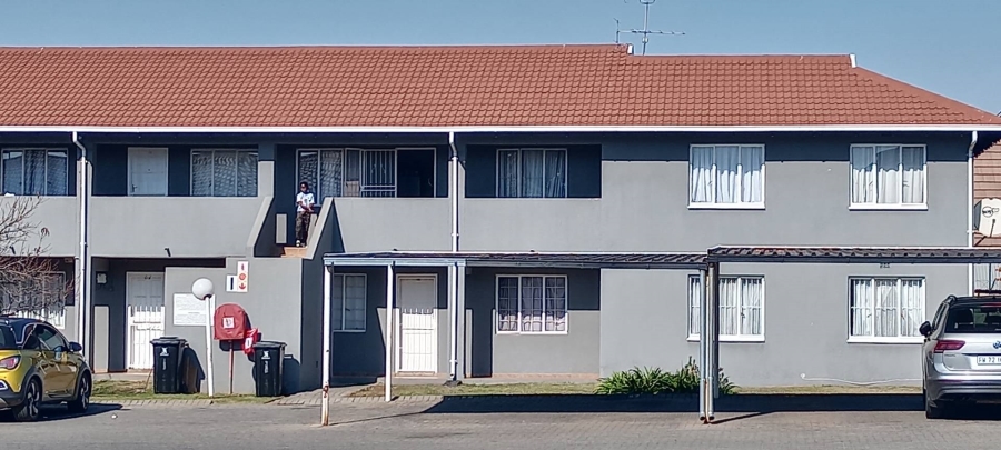 2 Bedroom Property for Sale in Glen Marais Gauteng