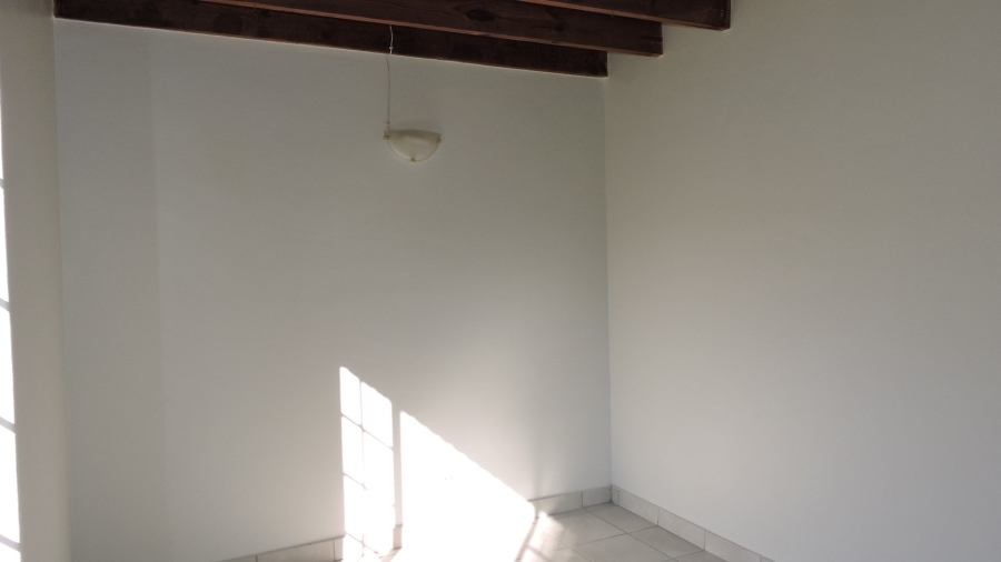 To Let 3 Bedroom Property for Rent in Kilner Park Gauteng