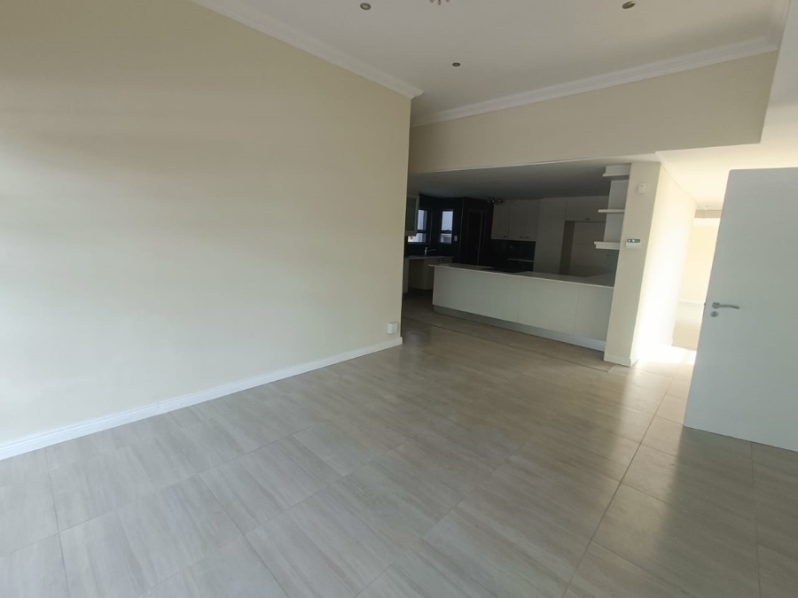 5 Bedroom Property for Sale in Rooihuiskraal Gauteng