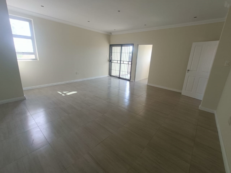 5 Bedroom Property for Sale in Rooihuiskraal Gauteng