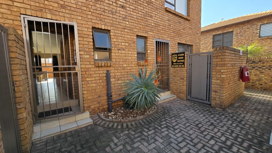 2 Bedroom Property for Sale in Florentia Gauteng