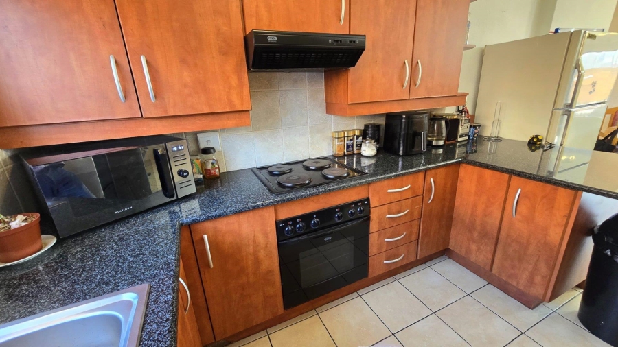 2 Bedroom Property for Sale in Florentia Gauteng
