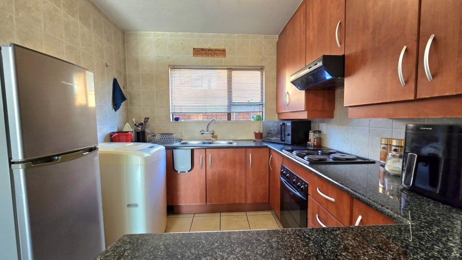 2 Bedroom Property for Sale in Florentia Gauteng
