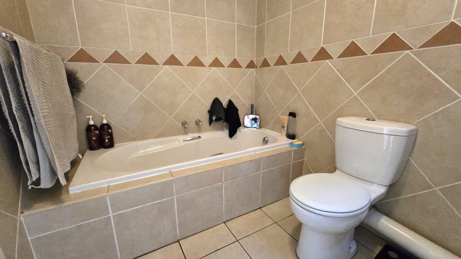 2 Bedroom Property for Sale in Florentia Gauteng