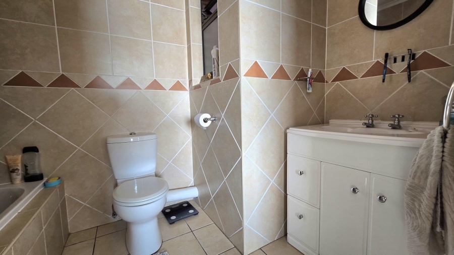 2 Bedroom Property for Sale in Florentia Gauteng