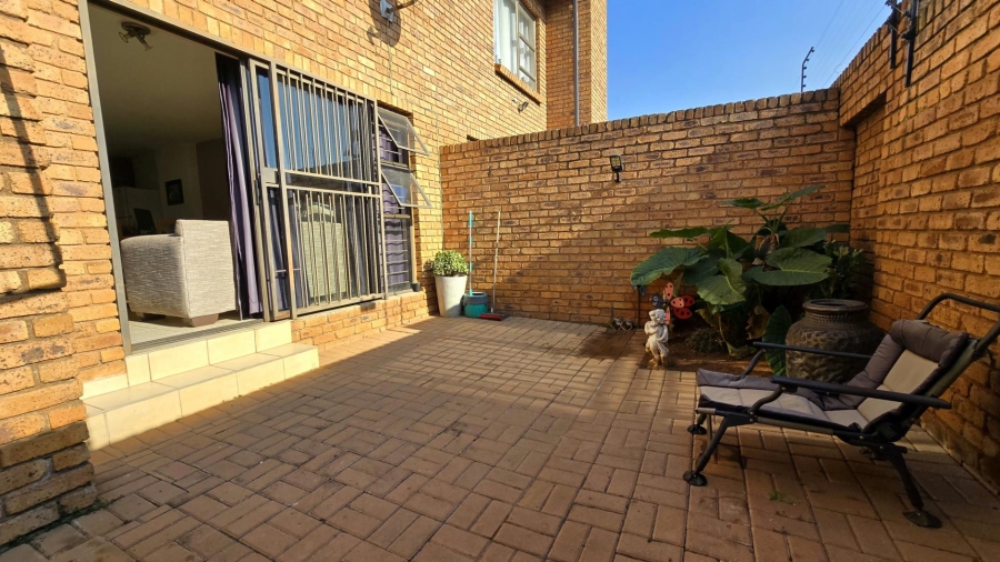 2 Bedroom Property for Sale in Florentia Gauteng