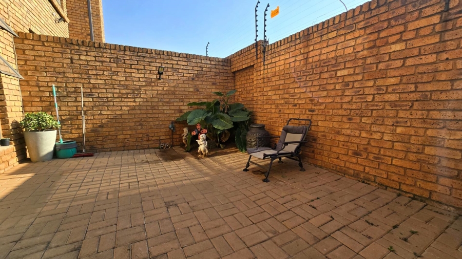 2 Bedroom Property for Sale in Florentia Gauteng