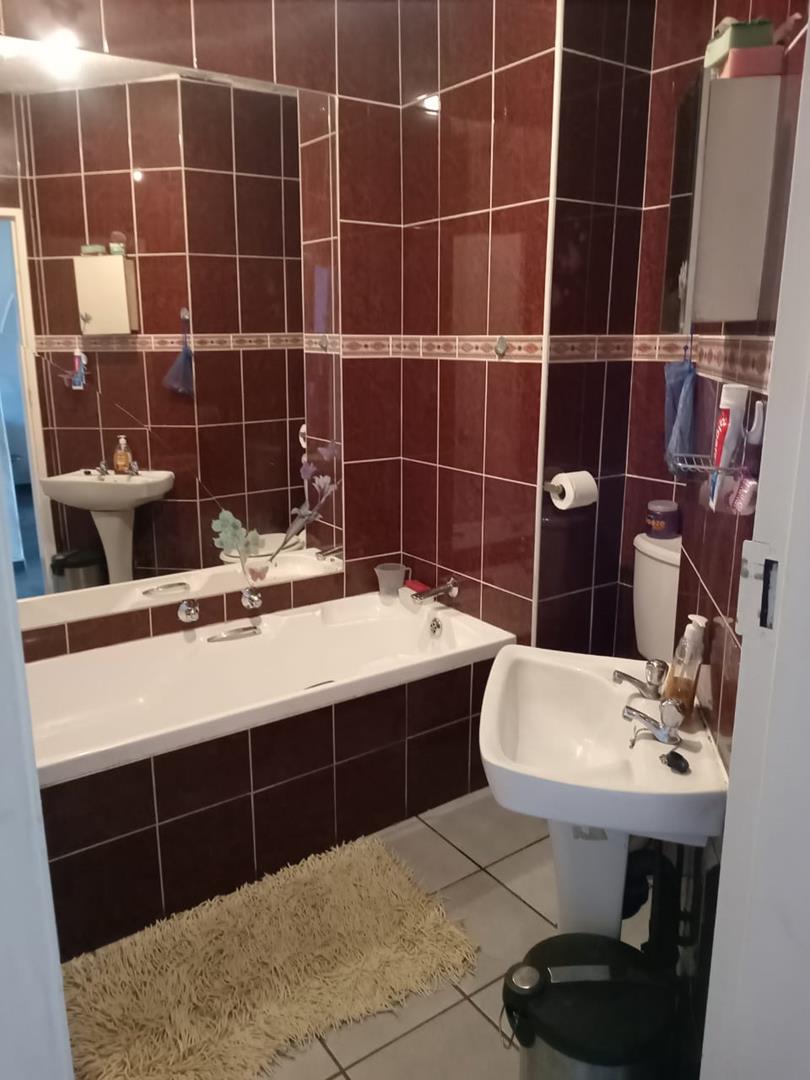 2 Bedroom Property for Sale in Mayberry Park Gauteng
