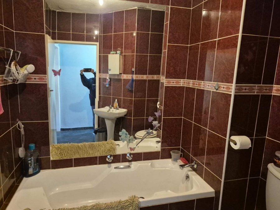 2 Bedroom Property for Sale in Mayberry Park Gauteng