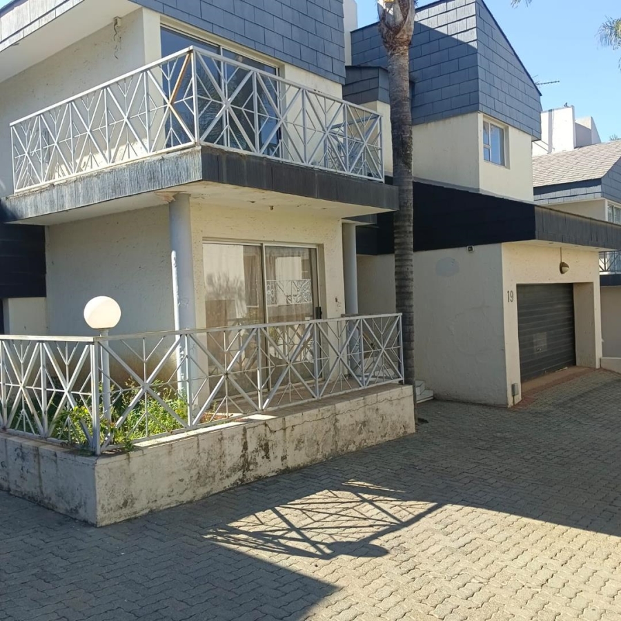 3 Bedroom Property for Sale in Bassonia Gauteng