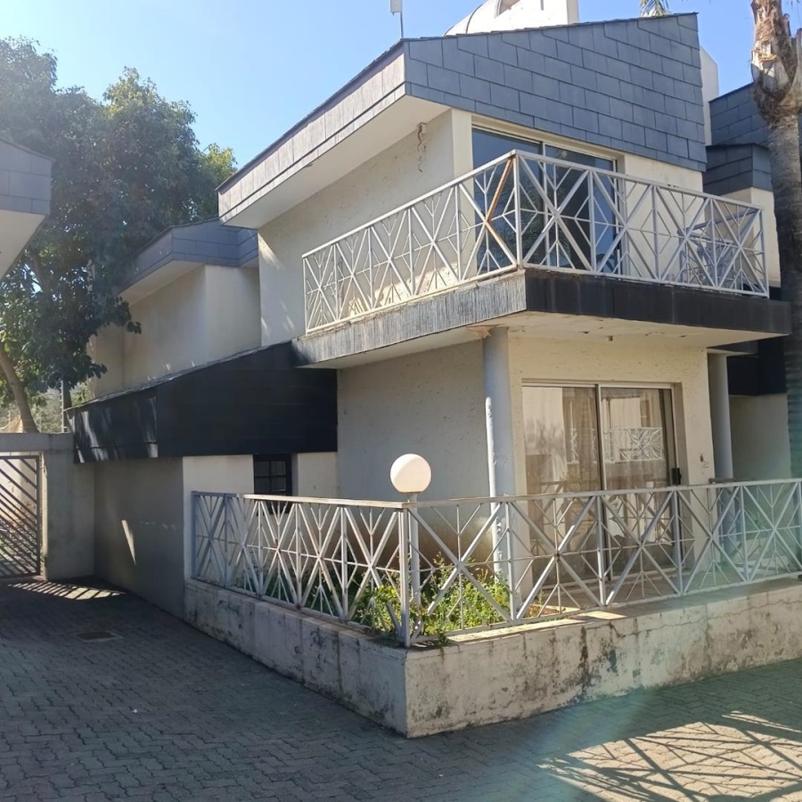 3 Bedroom Property for Sale in Bassonia Gauteng
