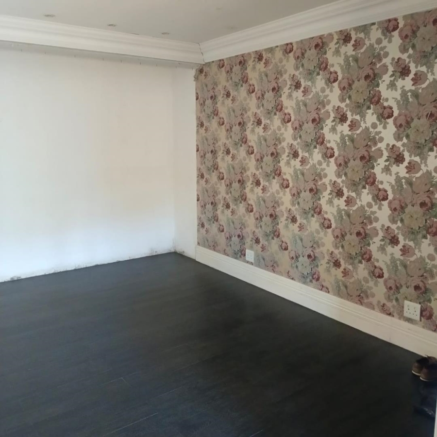 3 Bedroom Property for Sale in Bassonia Gauteng