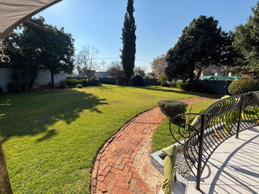 To Let 1 Bedroom Property for Rent in Blairgowrie Gauteng