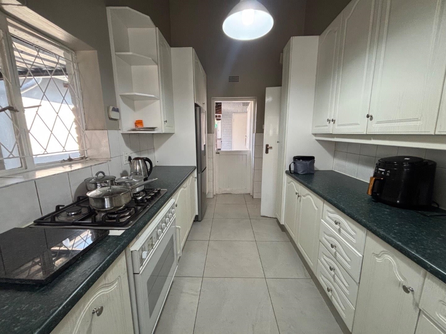 To Let 1 Bedroom Property for Rent in Blairgowrie Gauteng