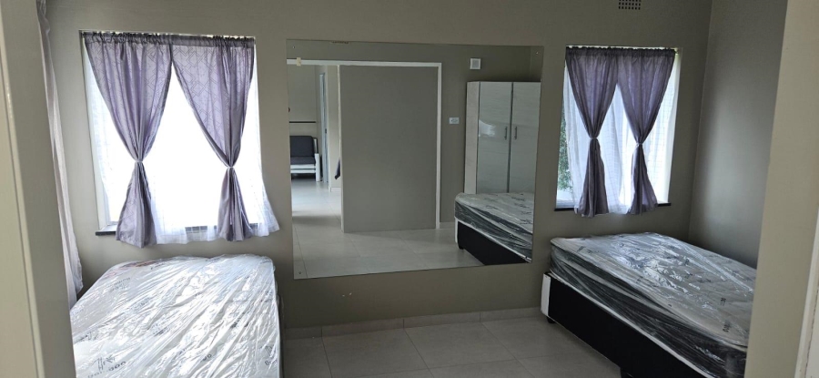 To Let 1 Bedroom Property for Rent in Blairgowrie Gauteng