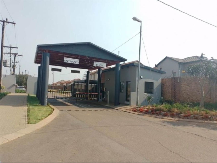 0 Bedroom Property for Sale in Clayville Gauteng