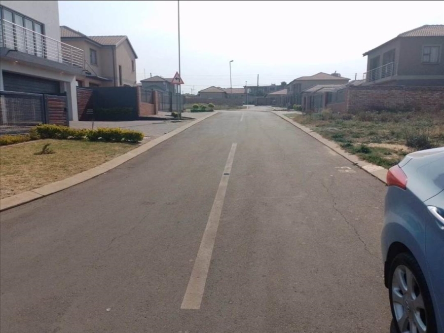 0 Bedroom Property for Sale in Clayville Gauteng