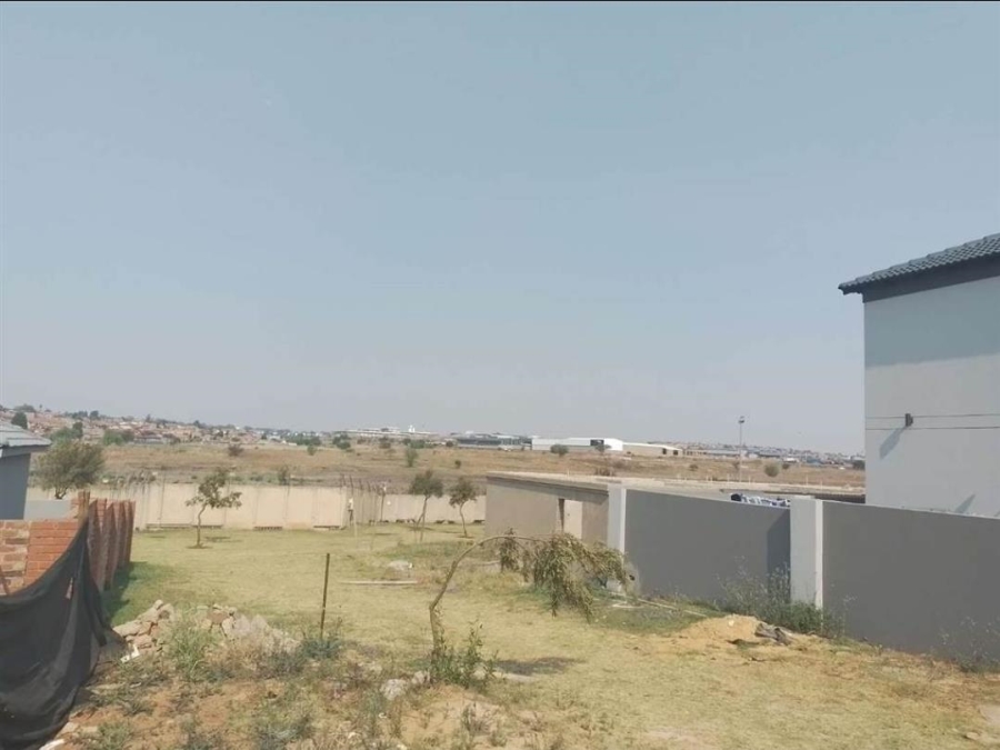 0 Bedroom Property for Sale in Clayville Gauteng
