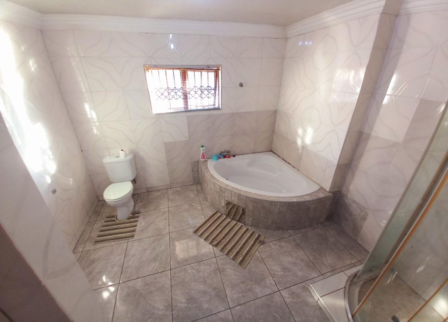3 Bedroom Property for Sale in West Park Gauteng
