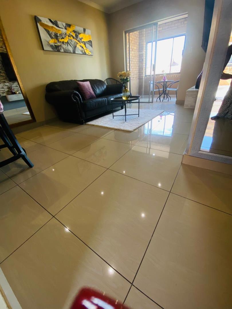 2 Bedroom Property for Sale in Monavoni Gauteng