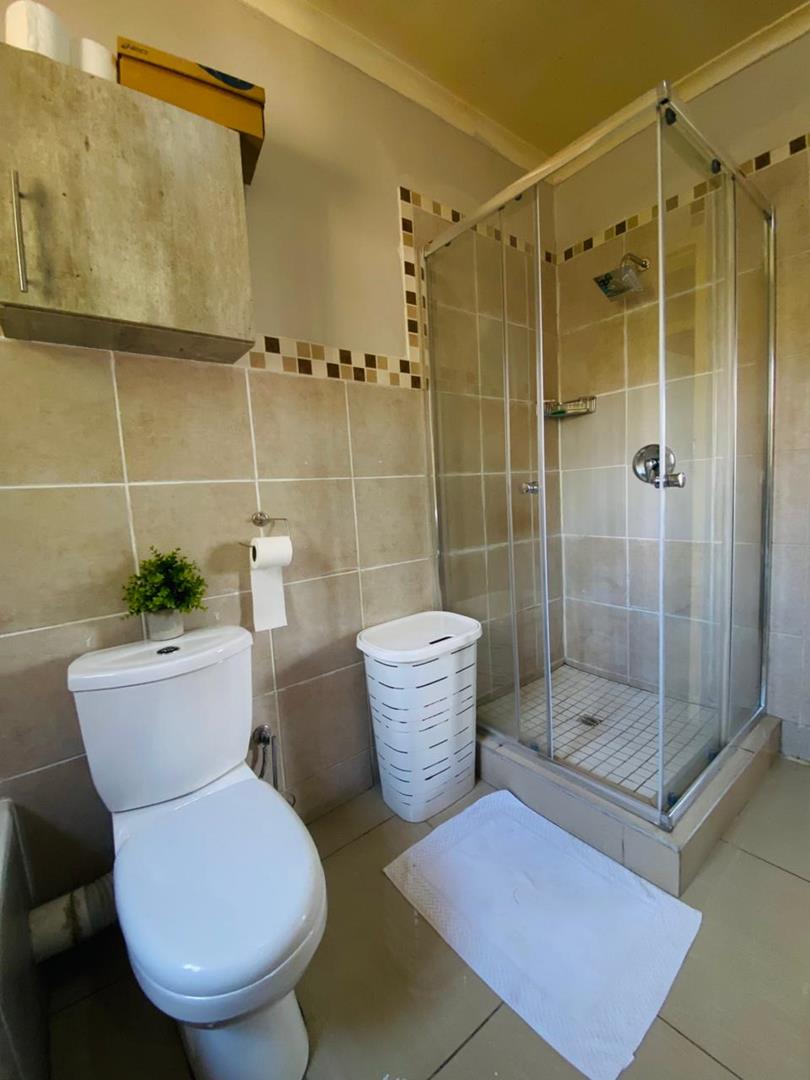 2 Bedroom Property for Sale in Monavoni Gauteng