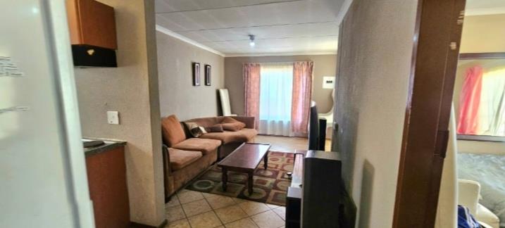 2 Bedroom Property for Sale in Lotus Gardens Gauteng