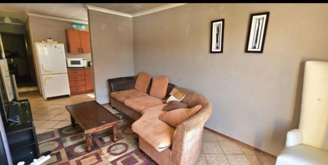 2 Bedroom Property for Sale in Lotus Gardens Gauteng