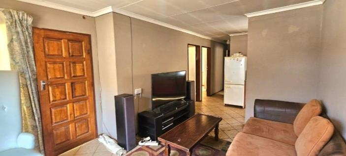 2 Bedroom Property for Sale in Lotus Gardens Gauteng