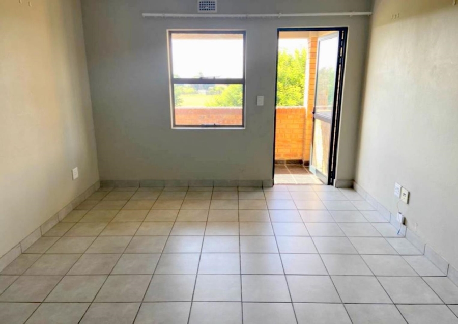 2 Bedroom Property for Sale in Heuweloord Gauteng