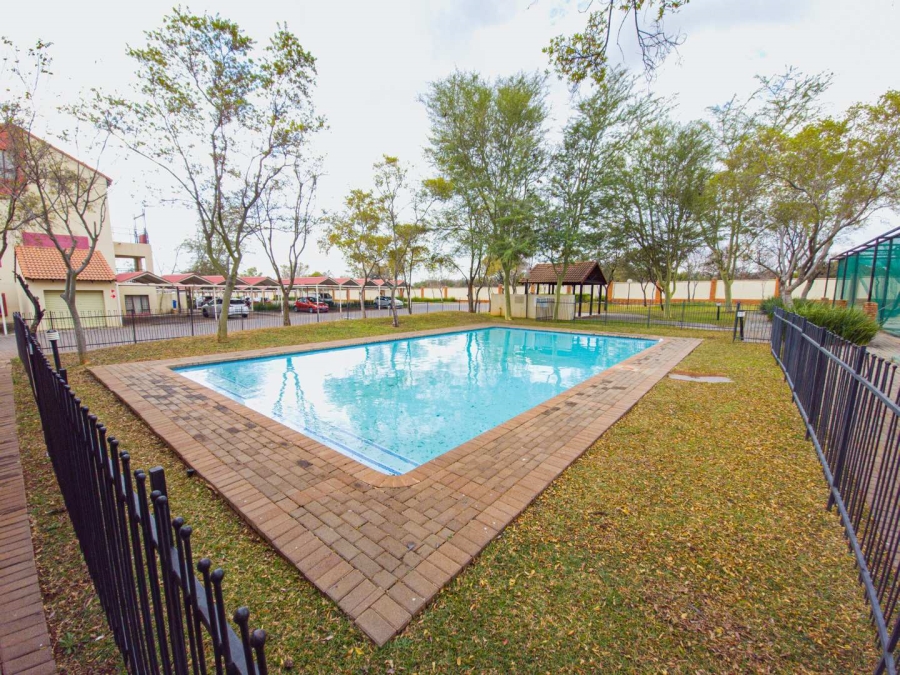 1 Bedroom Property for Sale in Hazeldean Gauteng
