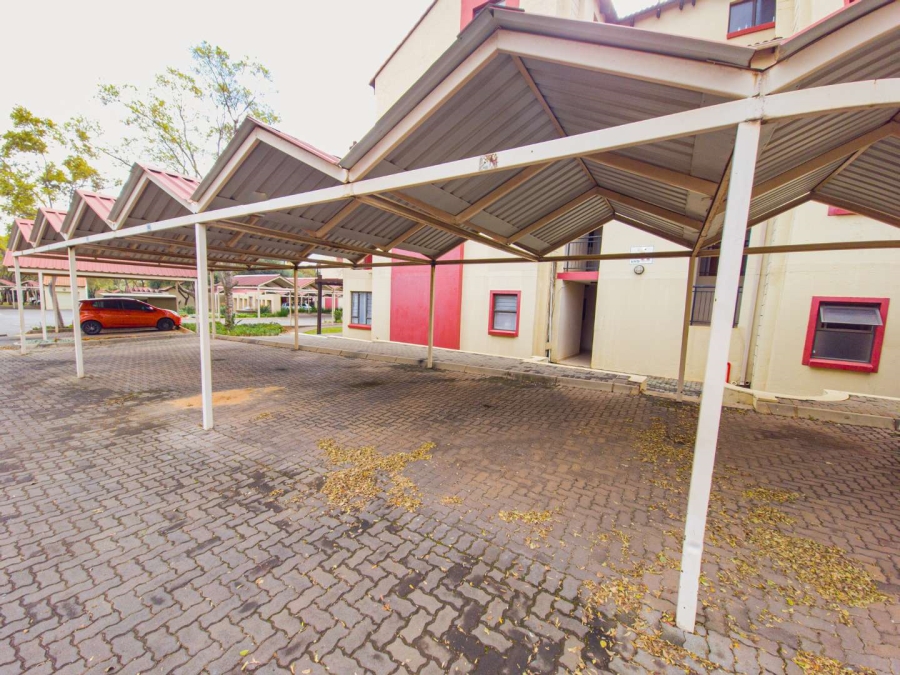 1 Bedroom Property for Sale in Hazeldean Gauteng