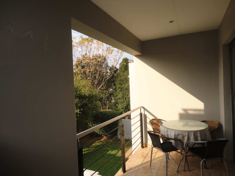 To Let 2 Bedroom Property for Rent in Magaliessig Gauteng