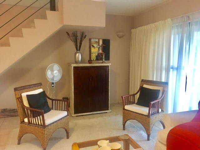 To Let 2 Bedroom Property for Rent in Magaliessig Gauteng