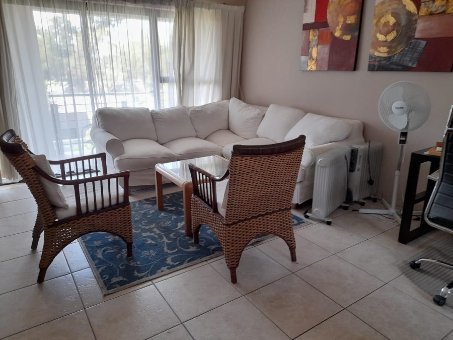 To Let 2 Bedroom Property for Rent in Magaliessig Gauteng