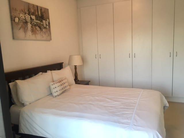To Let 2 Bedroom Property for Rent in Magaliessig Gauteng