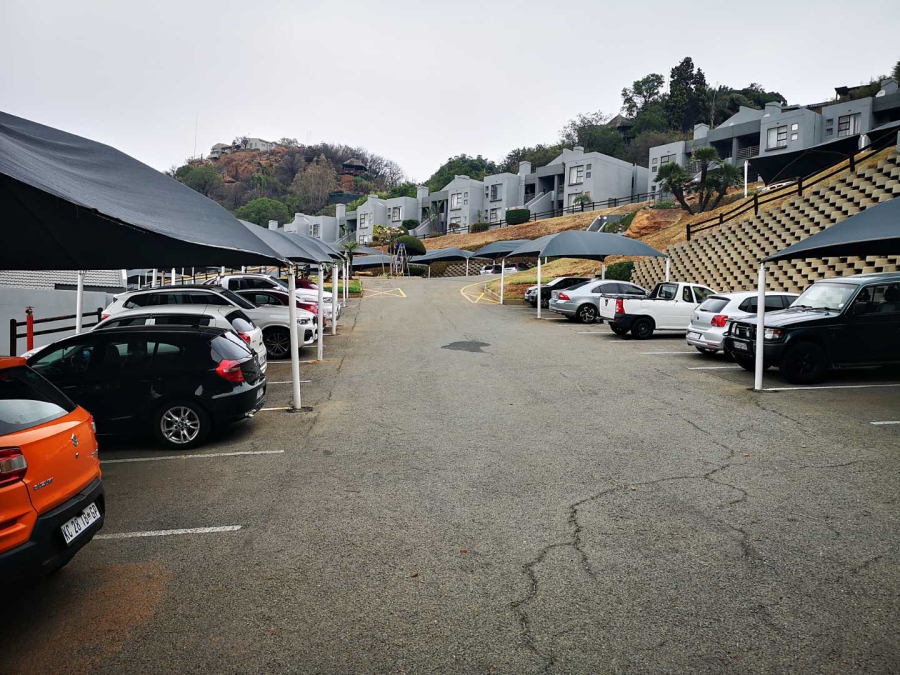 To Let 2 Bedroom Property for Rent in Glenvista Gauteng