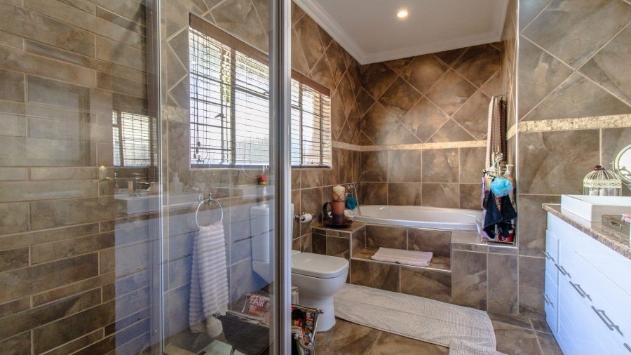 3 Bedroom Property for Sale in Alberante Gauteng