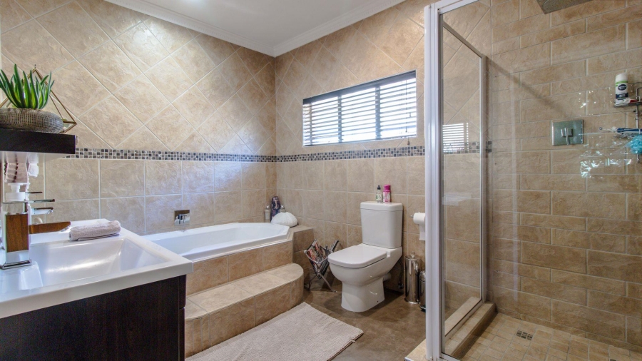 3 Bedroom Property for Sale in Alberante Gauteng