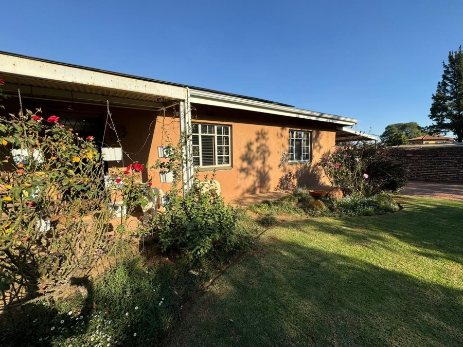To Let 3 Bedroom Property for Rent in Rothdene Gauteng