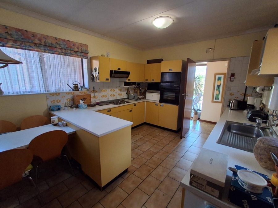 4 Bedroom Property for Sale in Glenvista Gauteng