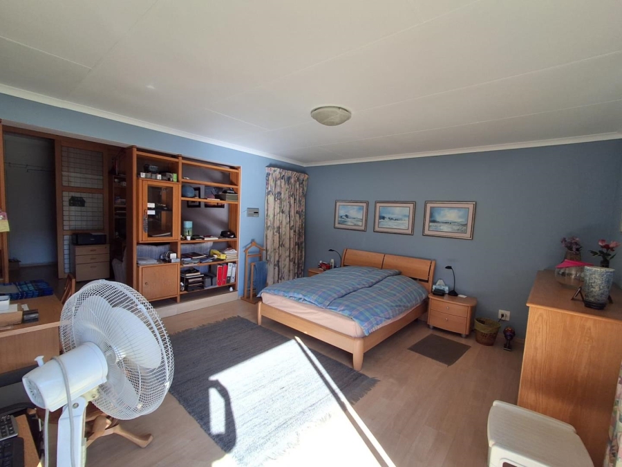 4 Bedroom Property for Sale in Glenvista Gauteng