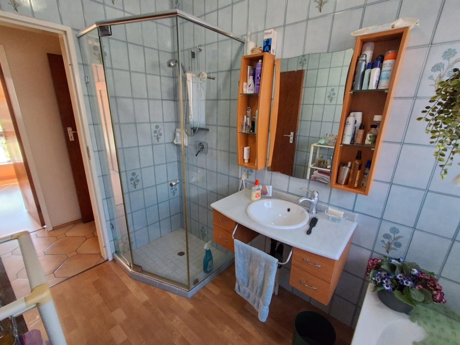 4 Bedroom Property for Sale in Glenvista Gauteng