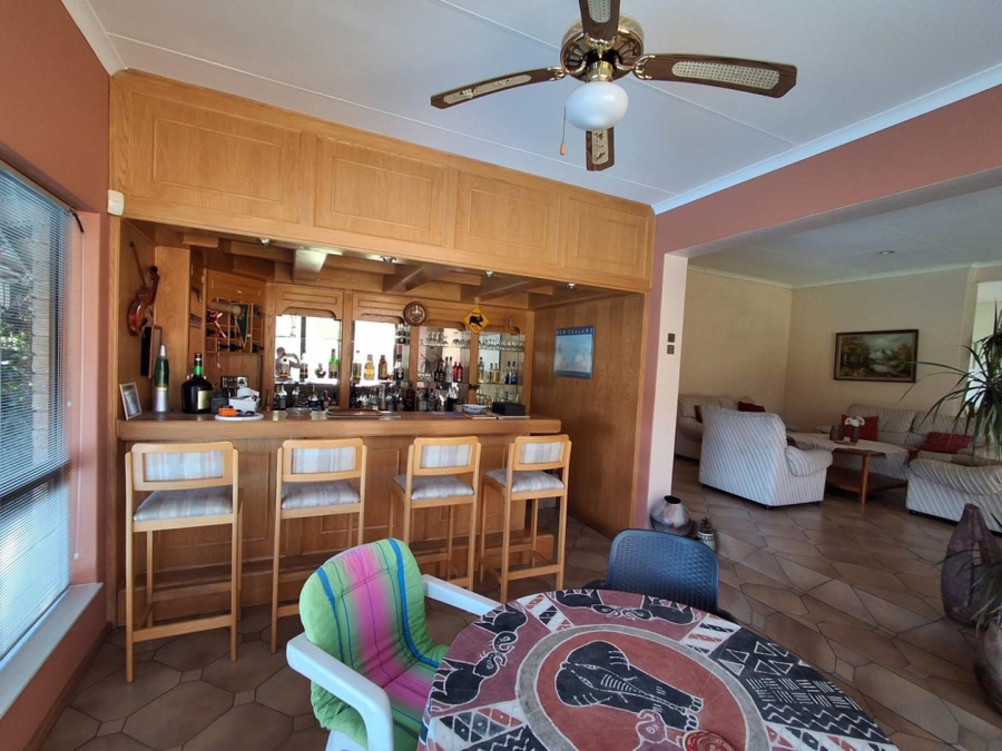 4 Bedroom Property for Sale in Glenvista Gauteng